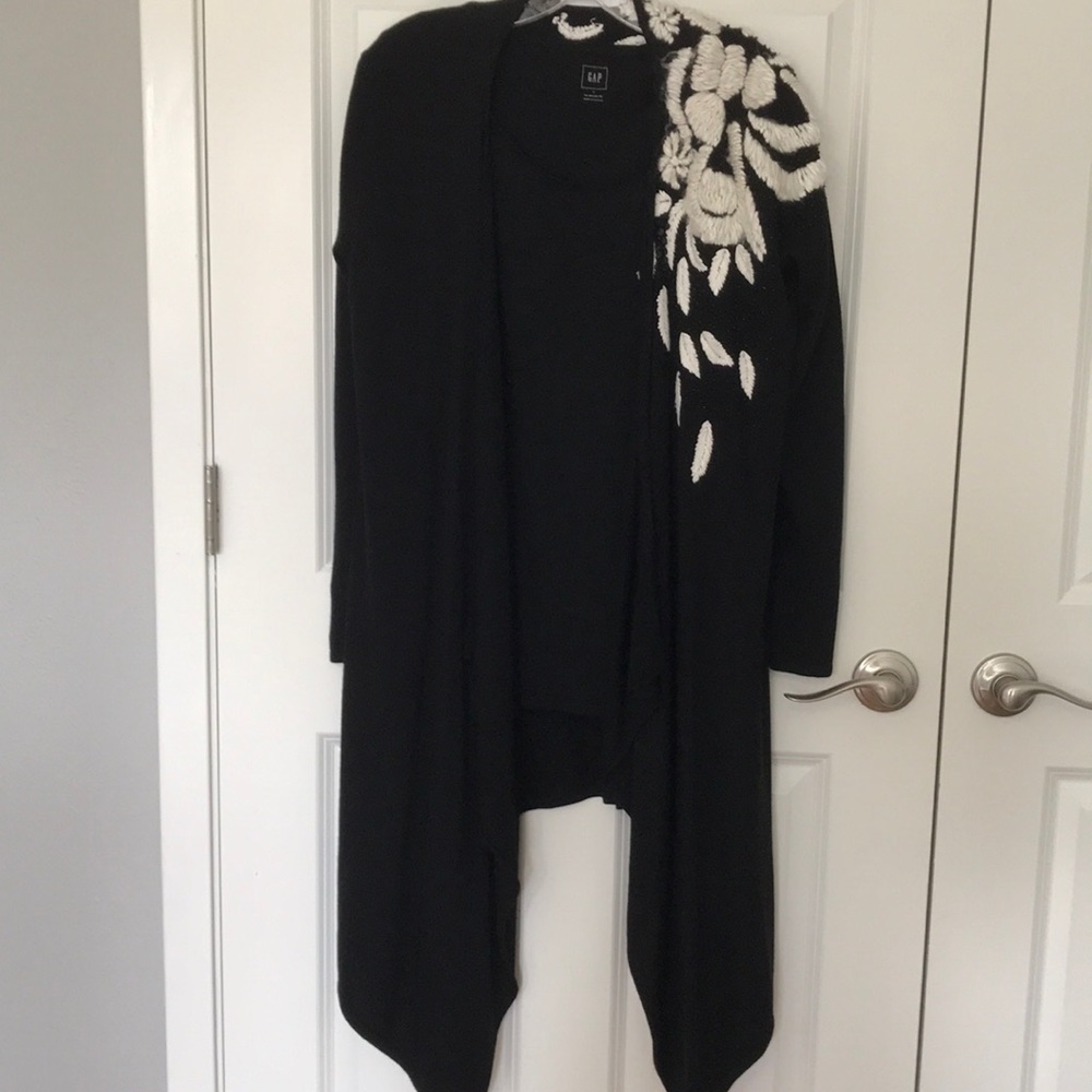 Beautiful black cardigan with embroidery